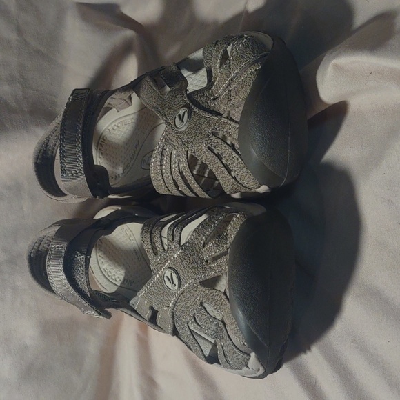 Keen Shoes Keen Sandals Womens Size Poshmark